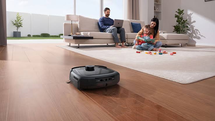 Robot vacuum cleaner and mop